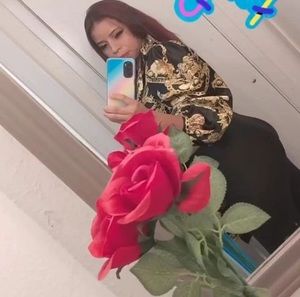 Meet your Posher, Ana